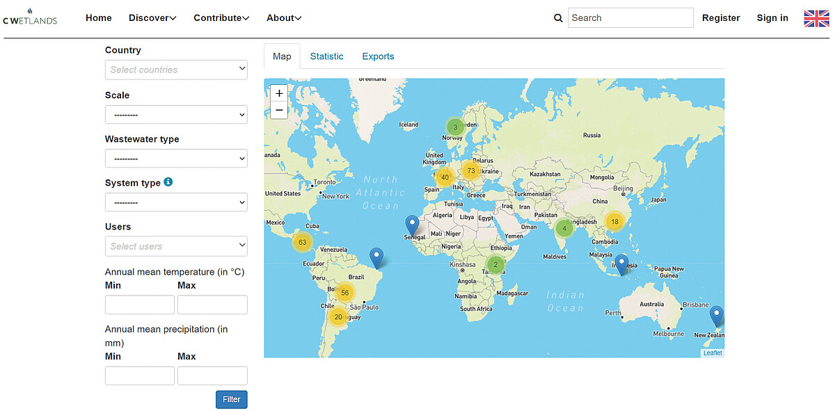 Auf einer Weltkarte sind Standorte und die Anzahl an Constructed Wetlands markiert. Die Suchmaske fragt unter anderem nach Ländern, Abwasser- und Systemtypen.